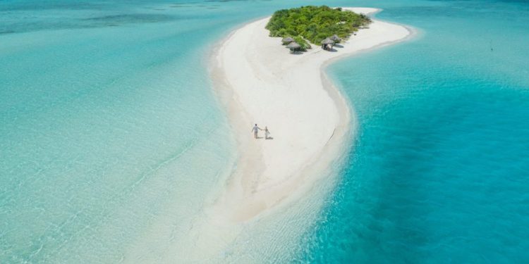 Christian Tour: Pentru a combate depresia de început de an, românii își rezervă sejurul de vară în această perioadă