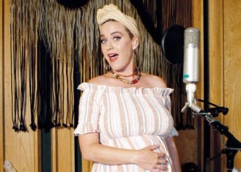 Katy Perry și Orlando Bloom au anunțat venirea pe lume a primului lor copil, Daisy Dove Bloom