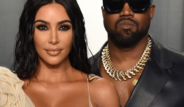 Kim Kardashian este alături de familie după ce a depus cererea de divorț: „Este tristă, dar gata să meargă mai departe”