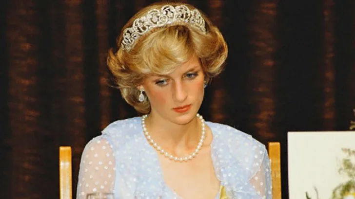Parfumul preferat al prințesei Diana este parfumul de primăvară perfect – și îl poți cumpăra și astăzi