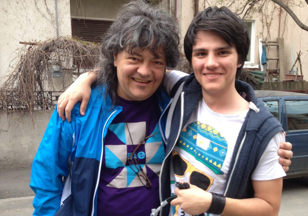 Pe urmele tatălui. Leo Iorga jr s-a lansat ca solist, în timp ce Leo Iorga senior e la tratament în Germania