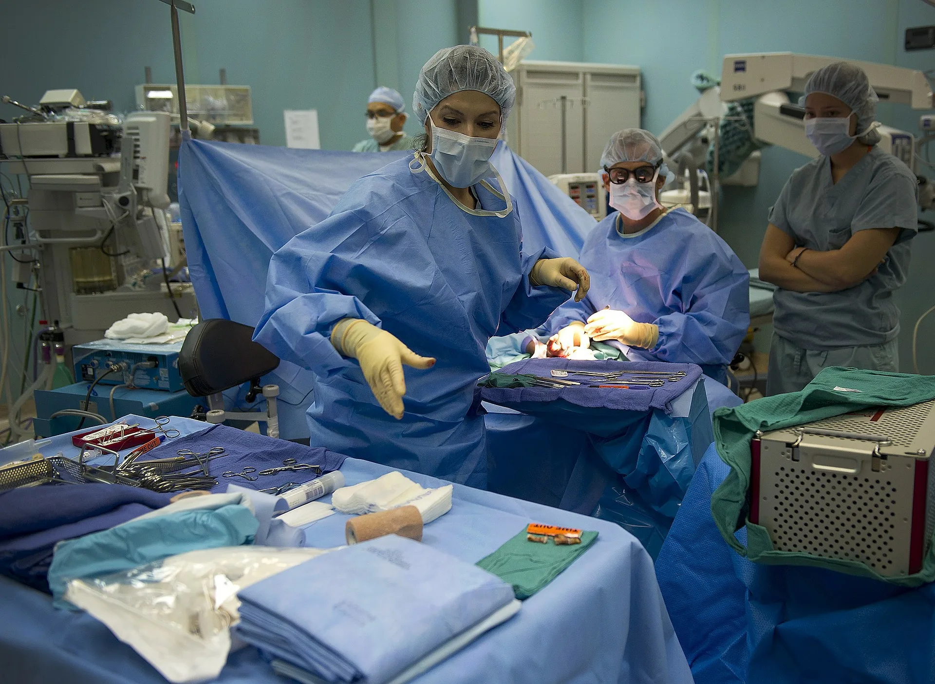 Tumoră enormă extirpată într-un spital din București