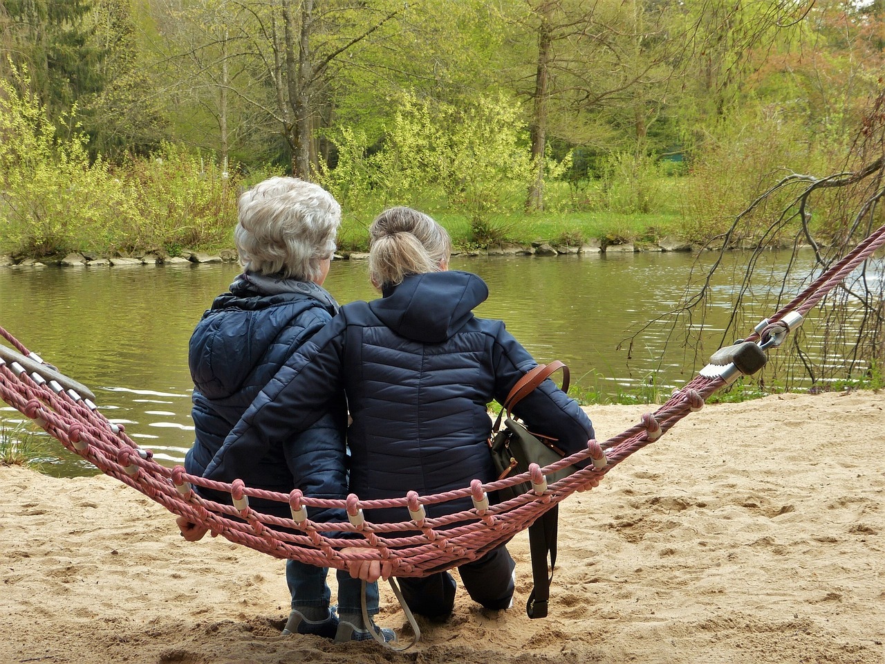 Așa eviți neplăcerile menopauzei