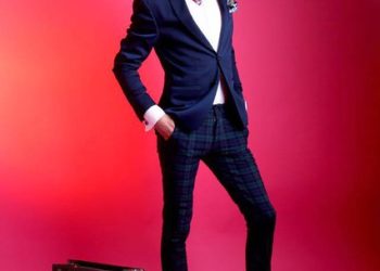 Românul care a moștenit o avere de la soțul său vicar de 81 de ani are un nou iubit. ”Sunt foarte deștept”