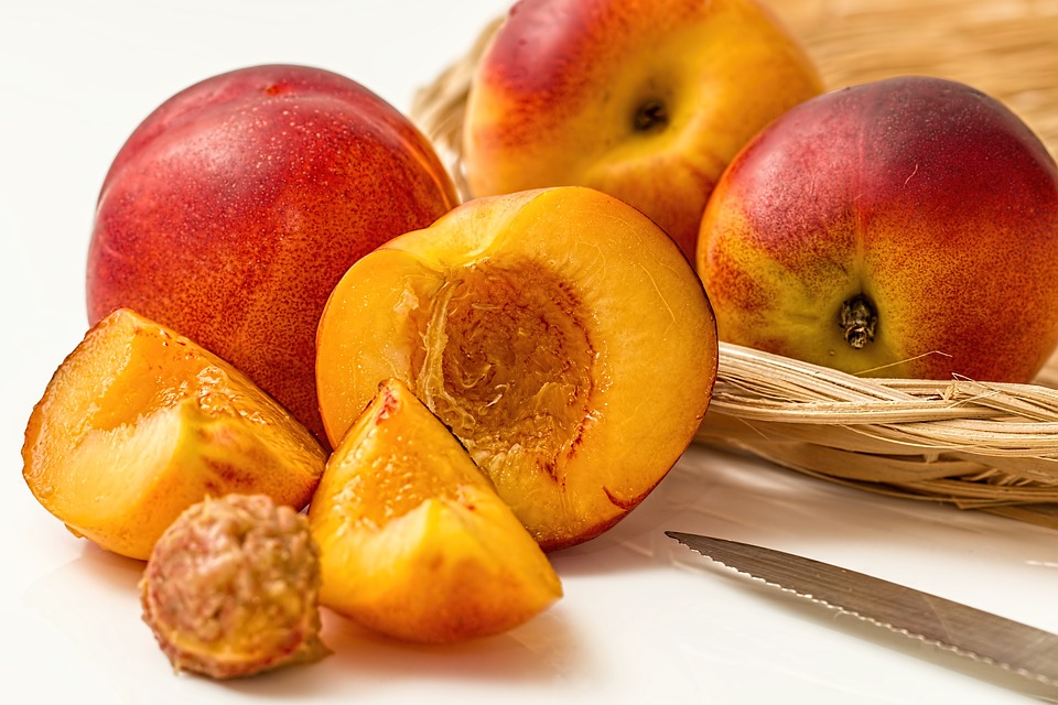 Dieta cu piersici – o variantă delicioasă pentru a slăbi sănătos
