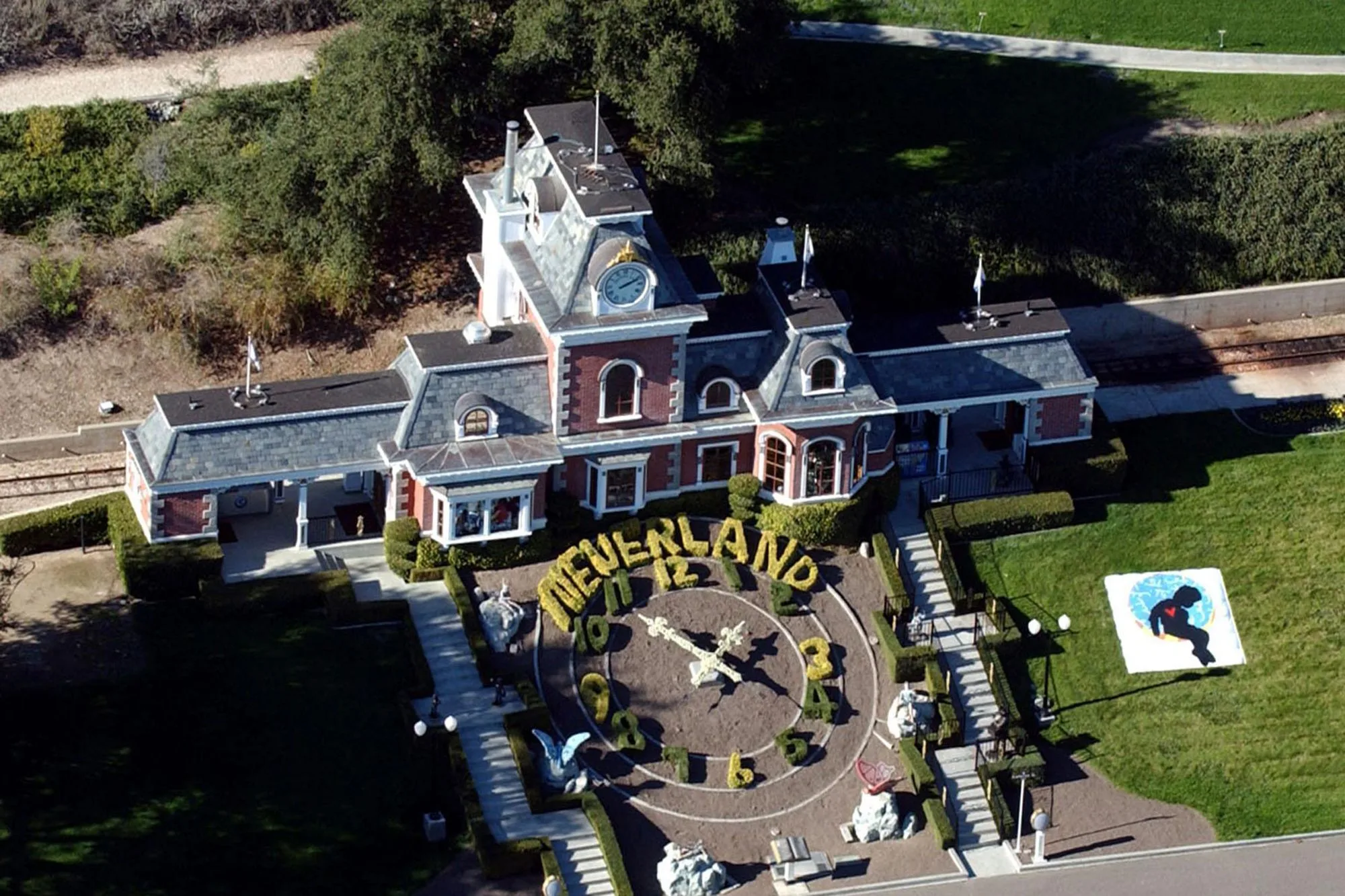Neverland Ranch, de la Michael Jackson, s-a vândut contra prețului