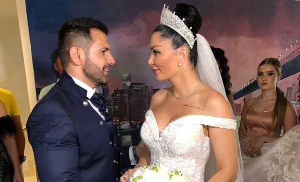 Oana Zăvoranu, foc și pară pe nunta lui Brigitte Sfăt și a lui Florin Pastramă: „Nunta jalnică cu iz de cămin cultural a unei individe în călduri”