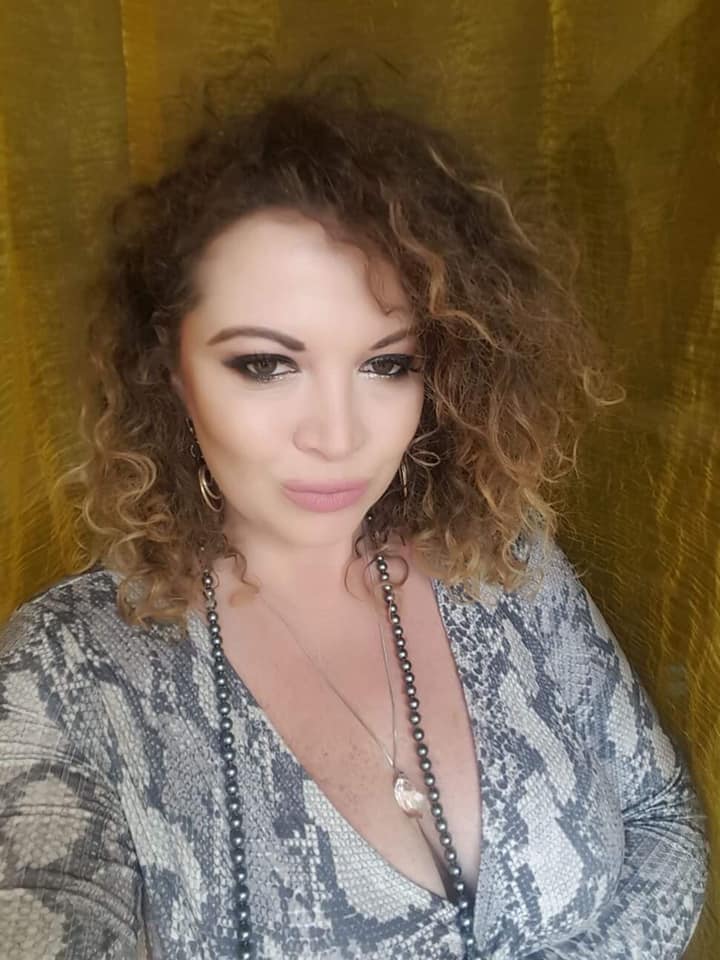 Oana Lis își povestește drama într-o carte. „Mi-a fost foarte greu să trec peste trauma violului”