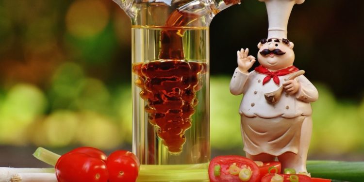 Oţetul de vin roşu reglezează glicemia şi colesterolul.