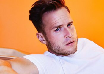 Olly Murs este „încrezător” că spectacolele live vor reveni în 2021