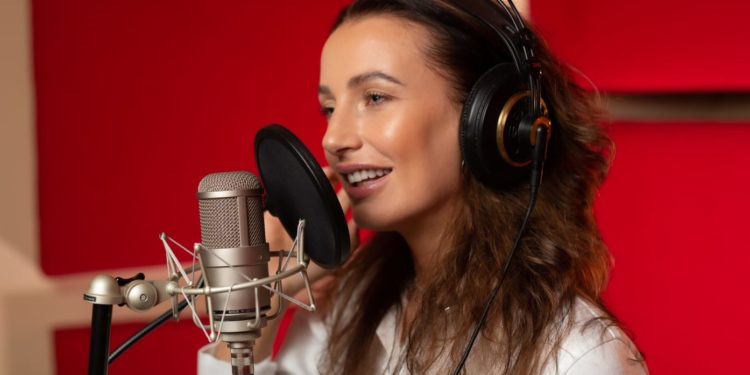 Ce artista fuge in turneu in America si va sta plecata doua saptamani