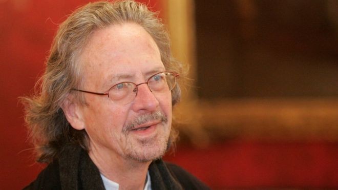 Peter Handke, laureatul premiului Nobel pentru Literatură, îşi apără sprijinul controversat pentru Serbia