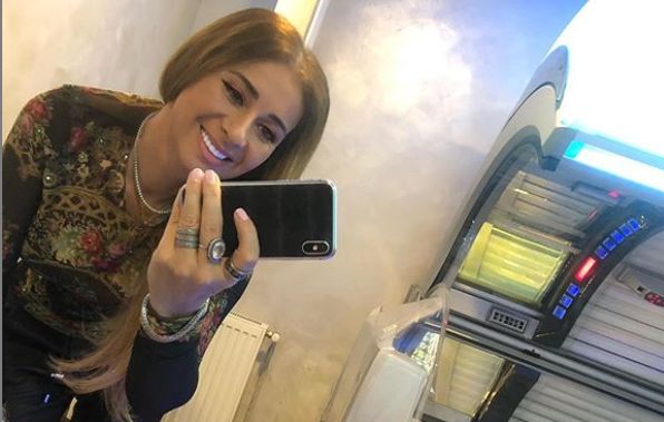 Cum s-a fotografiat Anamaria Prodan. „Fără stomac tăiat sau inele stomacale”