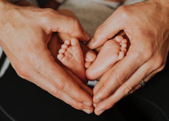 VIAȚA CUPLURILOR DUPĂ NAȘTERE. SE SCHIMBĂ CEVA?