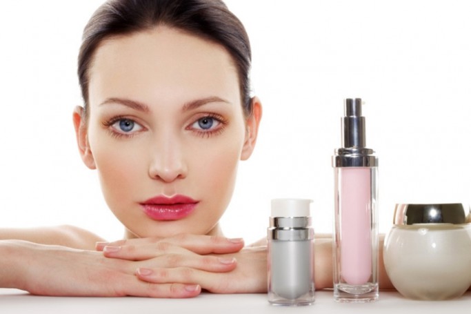 6 Produse cosmetice inutile pe care și tu încă le folosești