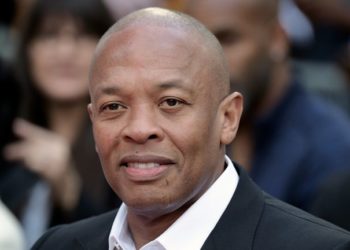 Rapperul veteran Dr. Dre spune că „se descurcă extraordinar” după ce a fost internat în spital