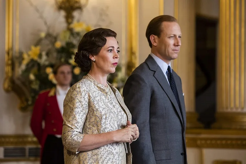 „The Crown” ar trebui să poarte avertisment de ficțiune, spune secretarul pentru cultură