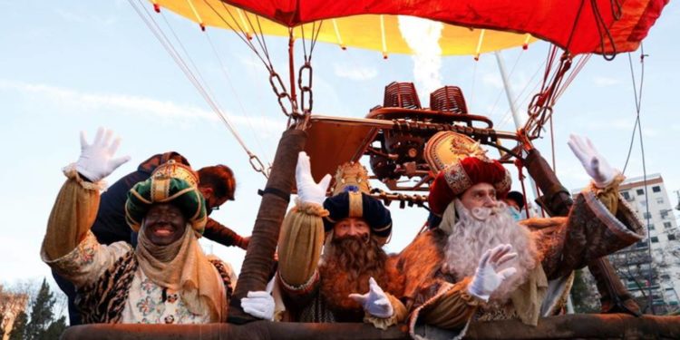 Un balon cu aer cald, dar fără paradă pentru „Trei Înțelepți” din Sevilla