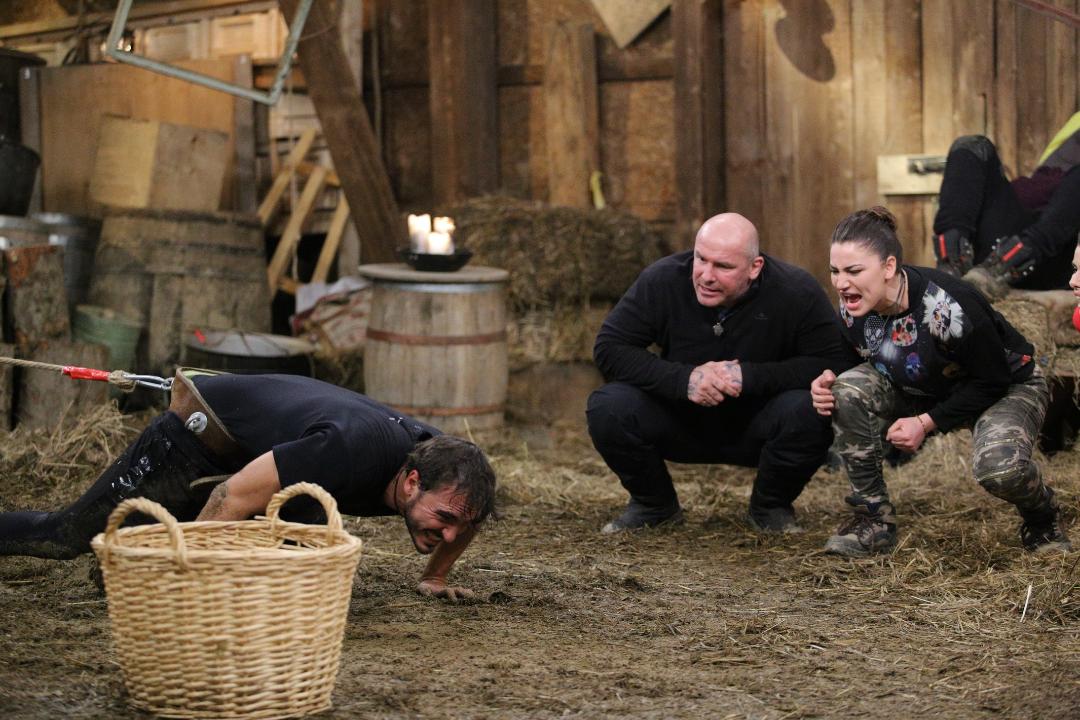 Matei a fost eliminat din FERMA. Fosta ispită de la INSULA IUBIRII a părăsit competiţia în urma duelului cu Pastramă