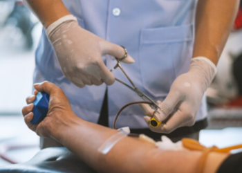 SUA permite utilizarea de urgență a tratamentului cu plasmă din sânge pentru pacienții cu coronavirus