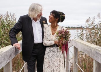 Celebrul Roger Waters s-a căsătorit cincea oară