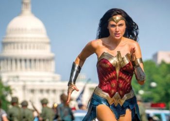 Continuarea filmului Wonder Woman 1984 se deschide unui sfert din cinematografele din Marea Britanie