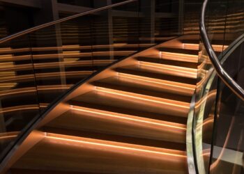 Cum să păstrați impecabile balustradele din sticlă