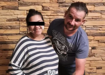 UN BĂRBAT DIN ORADEA ȘI-A SURPRINS PARTENERA CU AMANATUL ÎN CASĂ.