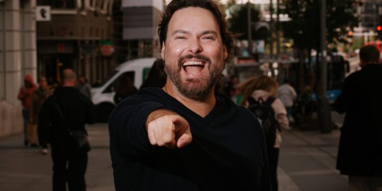 George Harris turneu Spania 2022 | „Vorbesc despre istoria oamenilor și asta nu are nimic de-a face cu naționalitatea sau accentul, ci mai degrabă cu ceea ce am experimentat”