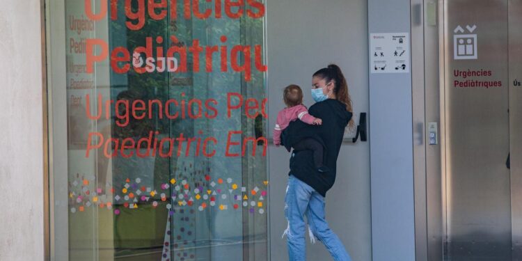 Îngrijorarea că cazurile de bronșiolită vor continua să crească "puternic" în Catalonia