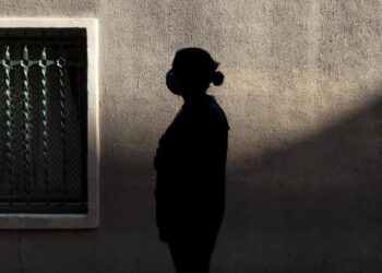 Un fost dependent de alcool: "Am ajuns să mă urăsc, nu m-am uitat în oglindă"