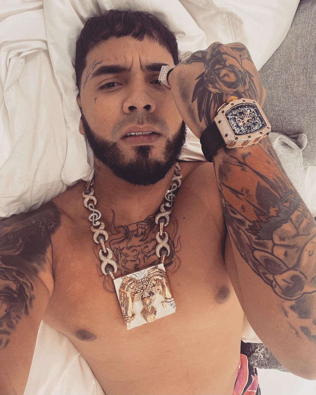 anuel_242354631_4442804449074213_1078115092251901010_n