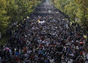 Mahmureala de la marșul de la Madrid: Ministerul și sindicatul medicilor caută soluții la grevă