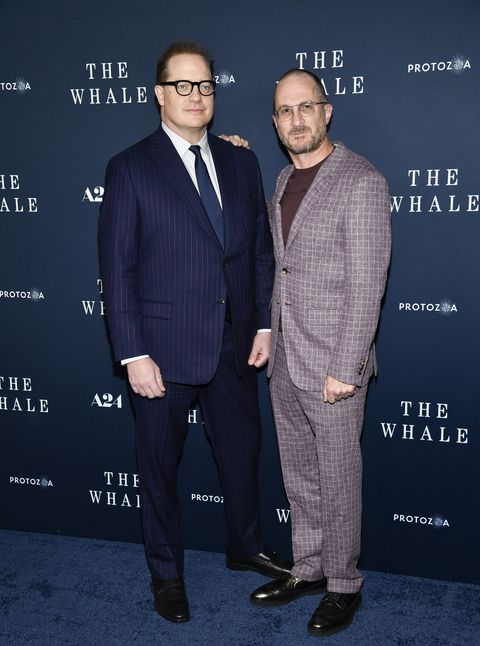 brendan fraser și regizorul de film darren aronofsky la premiera balenei