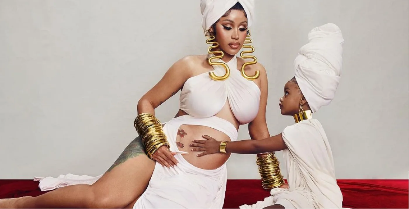 Cardi B îi răspunde unui fan care și-a atacat fiica pe Twitter