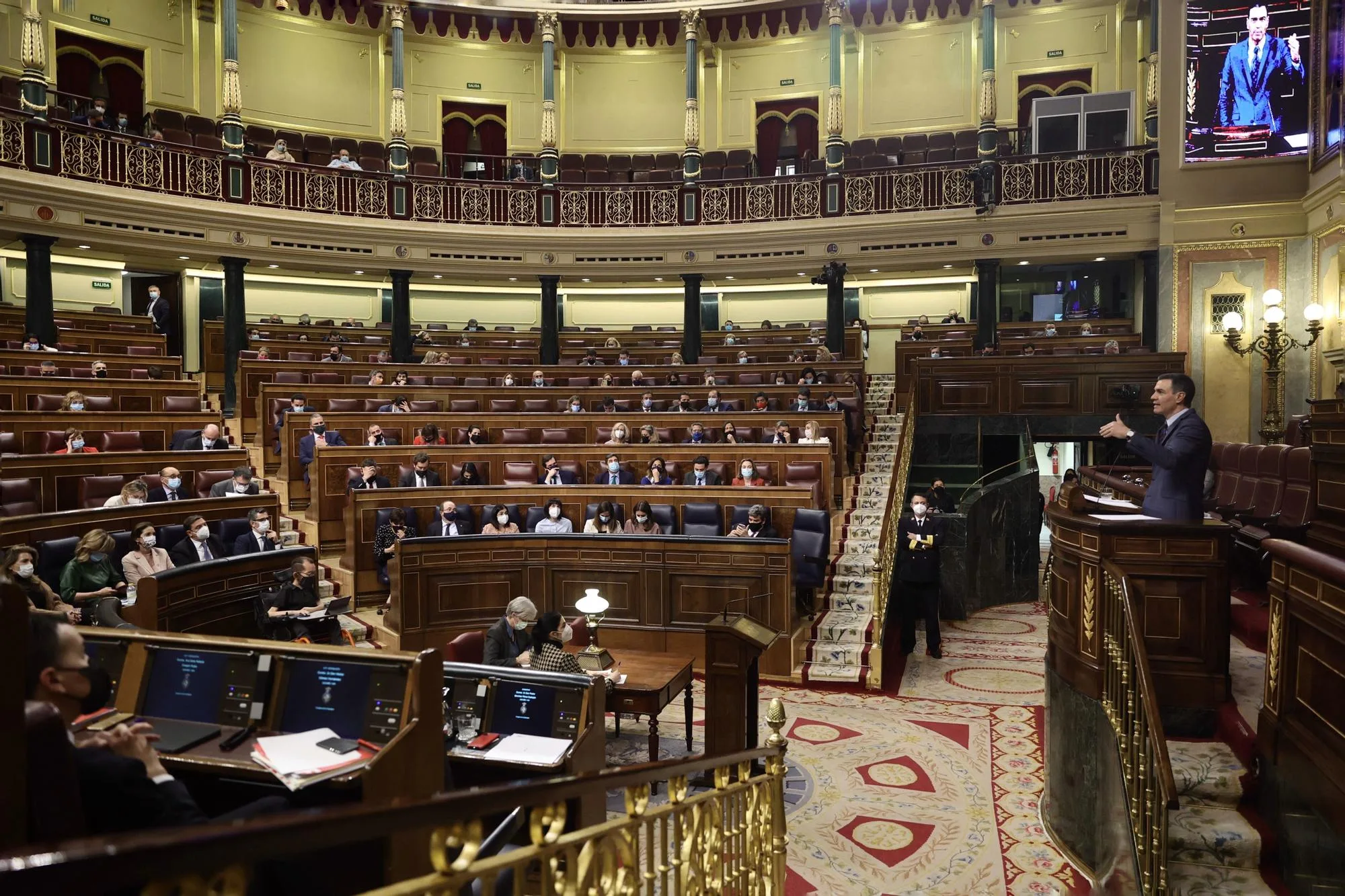 Ultimele știri, astăzi: votul bugetelor și aprobarea impozitului bancar