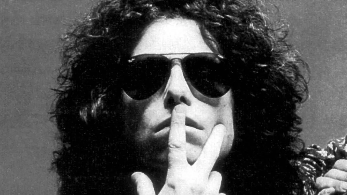 Andrés Calamaro revine cu o reeditare a „Brutal Honesty”: Exces?  Nu: excelent
