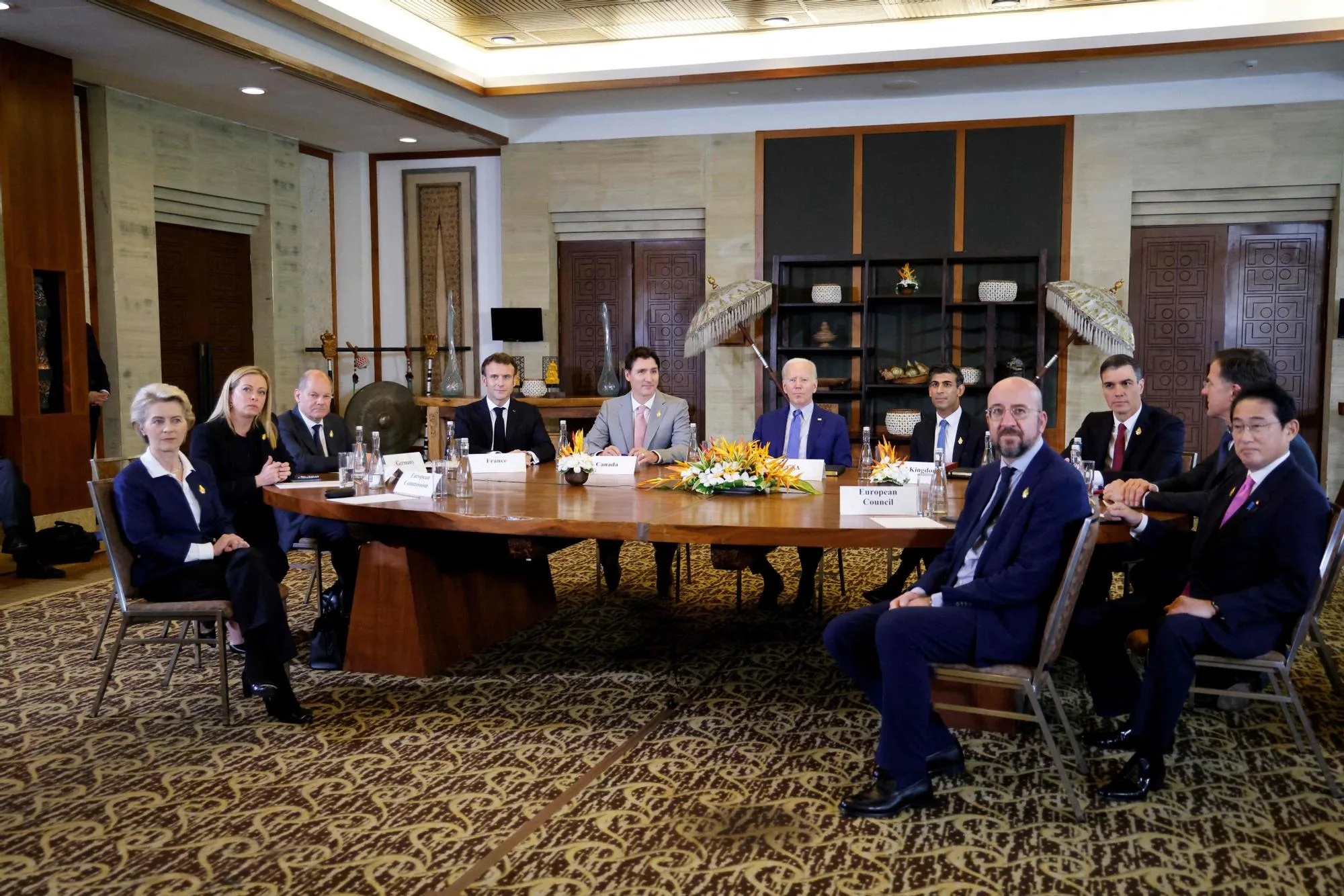 Ultimele știri, astăzi: de la reacțiile la rachetele din Polonia la neîncrederea Guvernului în legea „da este da”