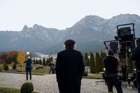 regizorul de miercuri tim Burton în miercuri cr tomasz lazarnetflix © 2022
