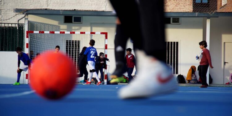 Doi minori decedați și 14 cazuri în tratament pentru streptococ A la Madrid