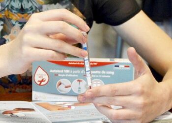 Numărul diagnosticelor tardive HIV rămâne "îngrijorător de mare"