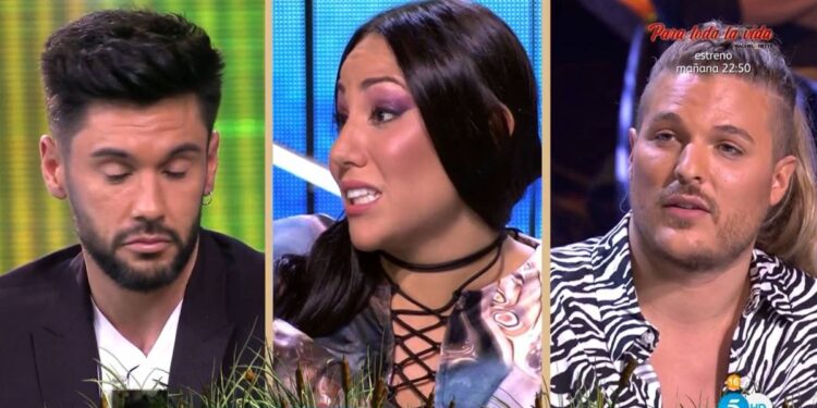 Dani G și Steisy față în față în A Nightmare in Paradise