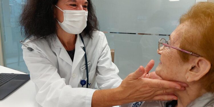 Peste 2,5 milioane de spanioli cu disfagie sunt expuși riscului de malnutriție și sufocare