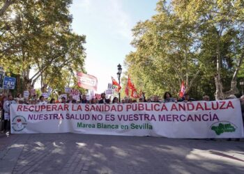 Andaluzia anunță contracte pe un an și șase luni pentru 12.000 de lucrători sanitari pentru a stinge incendiul sănătății