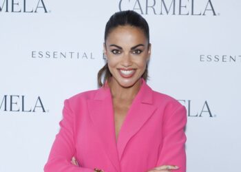 Lara Álvarez reapare după boală