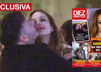 Eva González se înnebunește de Crăciun în companie bună