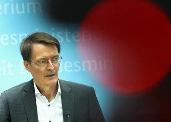 Germania studiază elaborarea unei legi pentru a atenua deficitul de medicamente