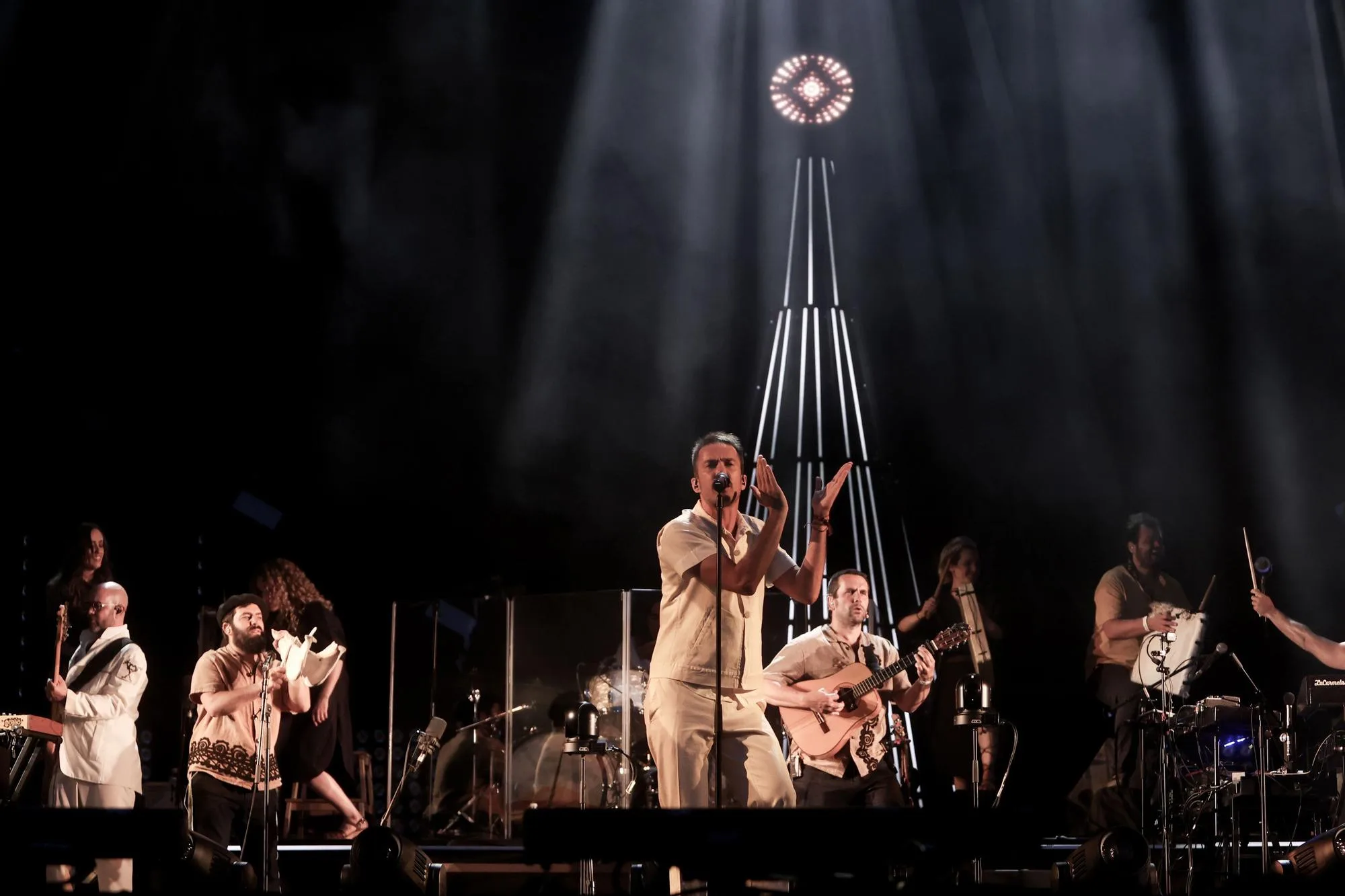 Vetusta Morla publică „Dancing until the blackout”, spectacolul live al concertului său incitant de la Wanda Metropolitano