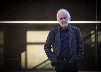 Premiul național de eseu Ramón Andrés: „Trăim într-o lume asurzită care nu generează decât consumism inutil”