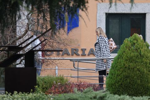 alba carrillo și lucia pariente la madrid, 09 decembrie 2022 în poza notarului